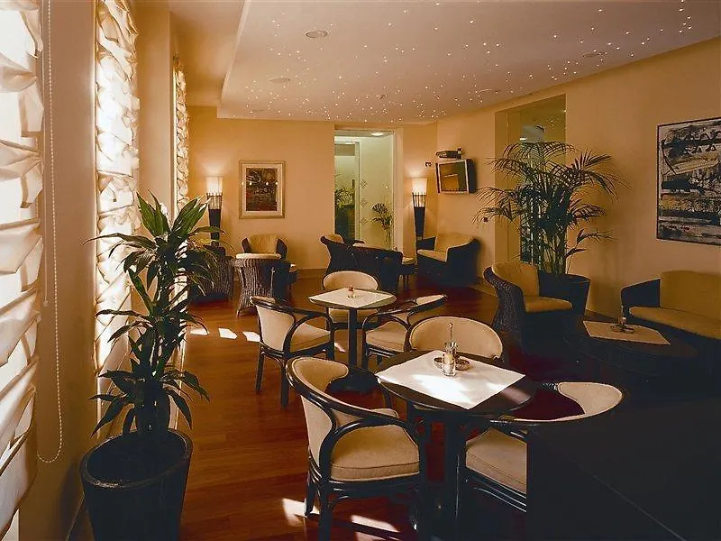Hotel Villa Eugenia Ловран 4*,  Хорватия