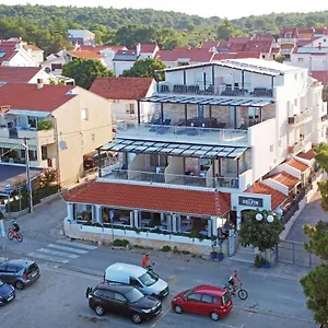Delfin Szálloda Zára