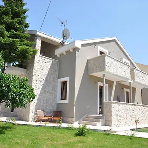 **** Gostinjska kuća Lucica Croatia